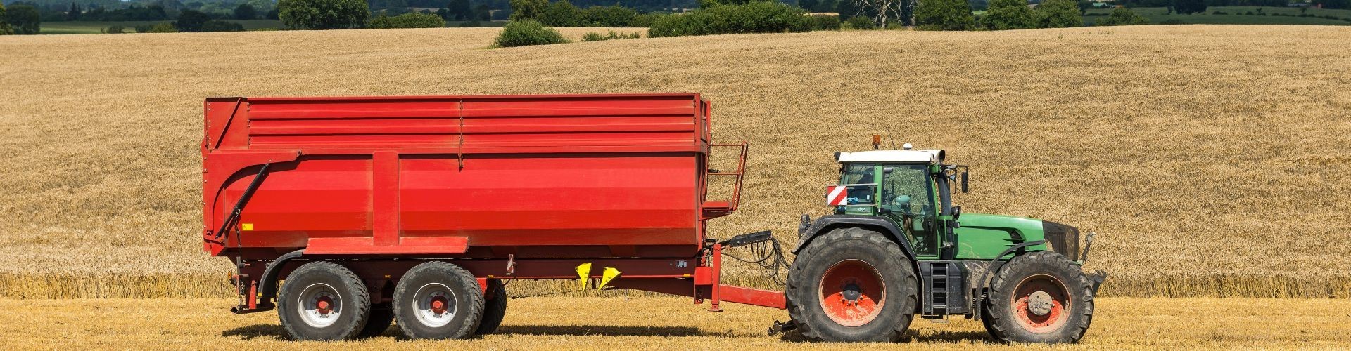 Traktor mit Anhänger